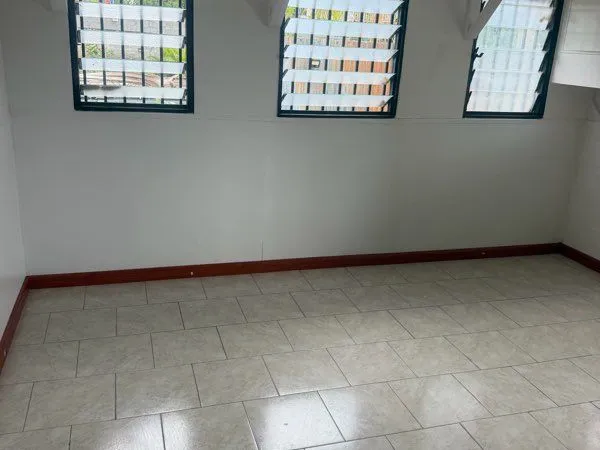 Maison privée a loué secteur la possession