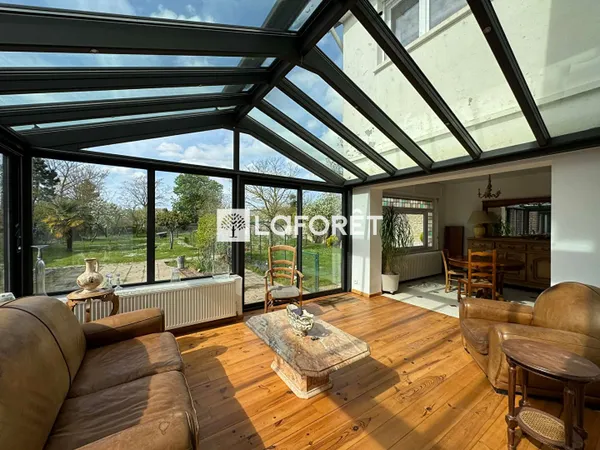 Maison 6 pièces 214 m²