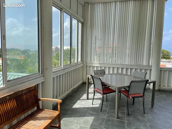 Appartement T3 - 82 m² étage 1/2
