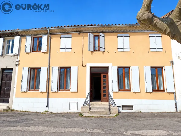 MAISON EN PIERRE AVEC JARDIN GARAGE REMISE CAVE ESPERAZ