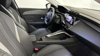 Peugeot 308 PHEV 180ch Allure Pack e-EAT8 — photo 15