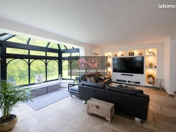 Maison 9 pièces 227 m²