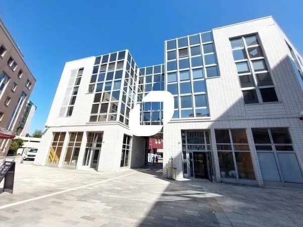 Bureaux 606 m²