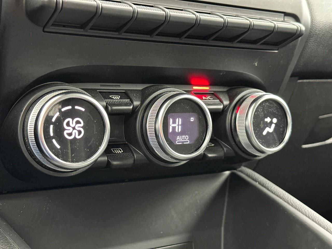 Renault Captur e-tech plug-in 160 intens — photo 31