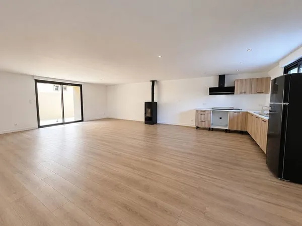 Appartement Arpajon Sur Cere 4 pièce(s) 144.32 m2