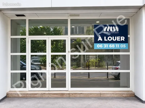 Local commercial 82 m² PARIS