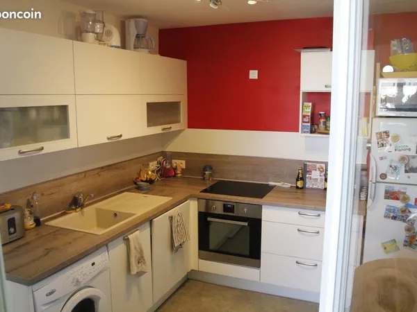 Appartement T3 65m2 2 places de parking