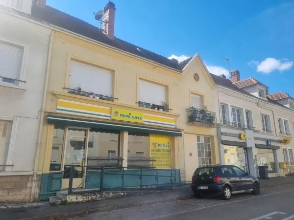 IMMEUBLE AVEC MAGASIN EN REZ DE CHAUSSE A VENDRE 160M2 169000€ PROVINS