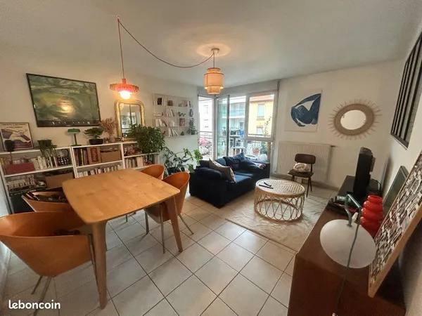 T2 50m2 + terrasse 8m2 + parking au pied du métro Jean Jaurès