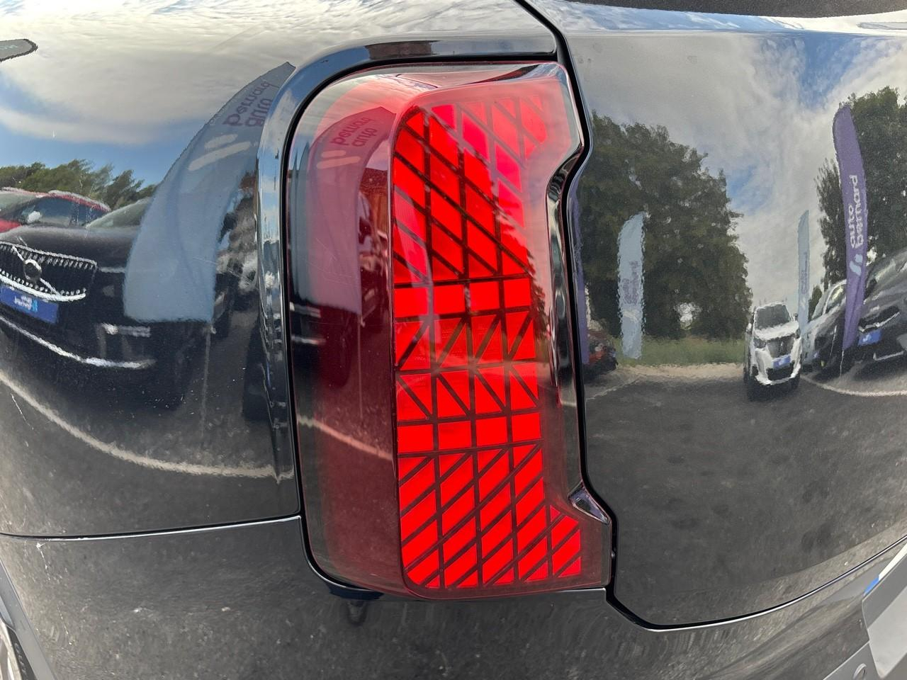 Mini Countryman e 204ch classic — photo 27