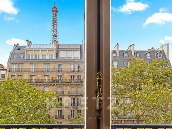 APPARTEMENT D'EXCEPTION - VUE TOUR EIFFEL - 3 SUITES
