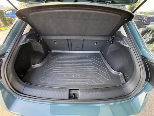 Volkswagen T-Roc life plus 1.0 110 ch — photo 17