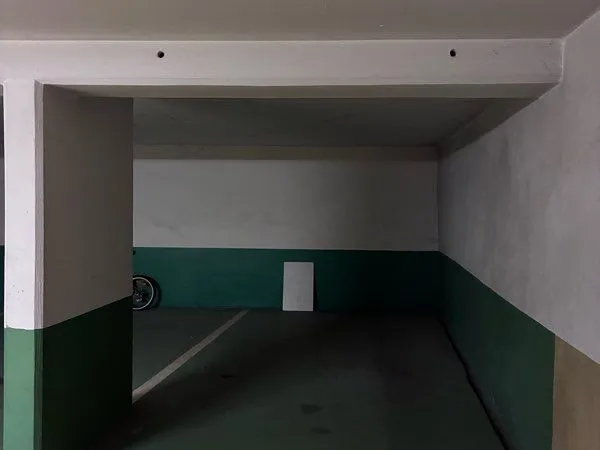 Location place de parking Buttes-Chaumont / Pradier Paris