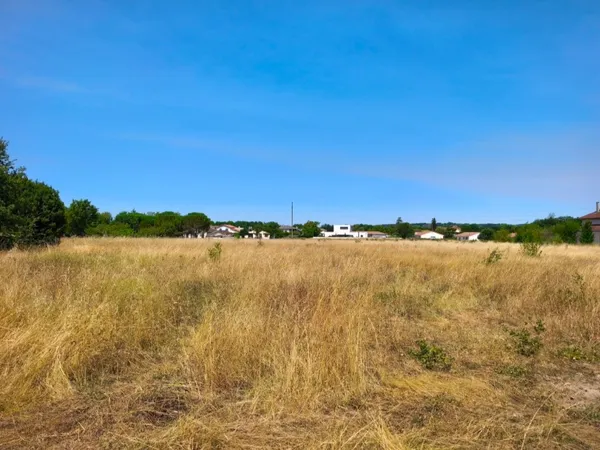 Terrain 370 m²