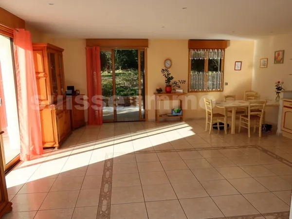 Maison - 7 pièce(s) - 215 m2
