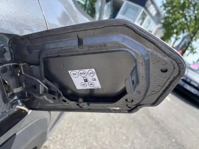 Dacia Sandero eco-g 100 gsr2 — photo 16