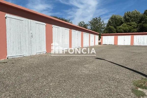 Parking 16 m²