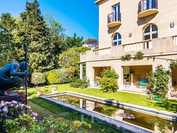 EXCLUSIVITE - Le Pecq / Saint-Germain-en-Laye - Demeure des années 30 avec vue panoramique
