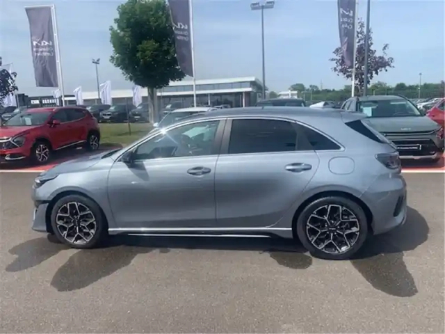 Kia Ceed 1.5 t-gdi 140 ch dct7 — photo 3