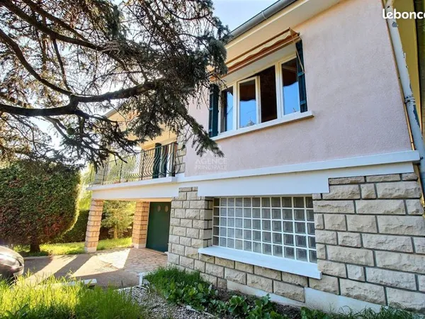 Maison 6 pièces 219 m²