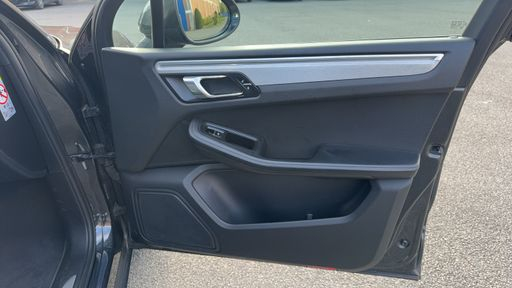 Porsche Macan S 3.D 258 AWD PDK7 - S – 2017 – 159757 km – Diesel – Boîte Automatique — photo 25