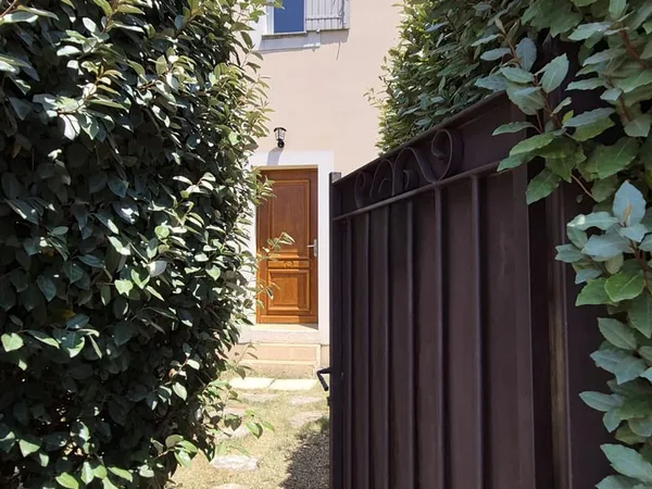 Villa 3 chambres possible 4, grand jardin clos piscinable vu