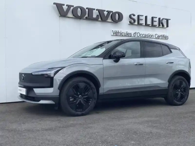 Volvo Ex30 cross country twin performance 428 ch 1edt