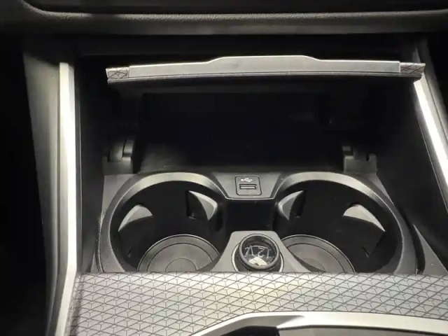 Bmw Serie 3 touring 330e 292 ch bva8 — photo 34
