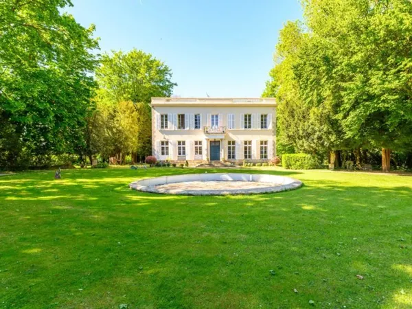 Provins - SEINE ET MARNE - Demeure XVIIIème prestations haut de