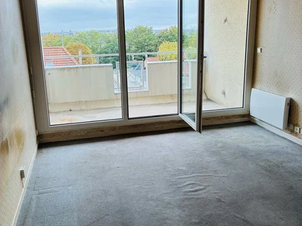 Location Studio 24 m2 Gare Gagny