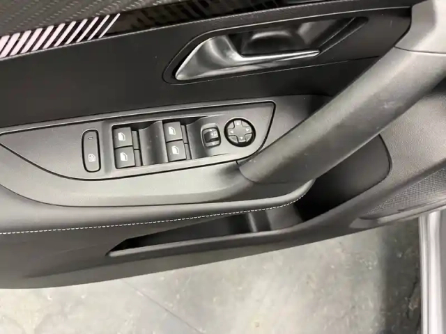Peugeot 2008 100 s&amp;s bvm6 — photo 96