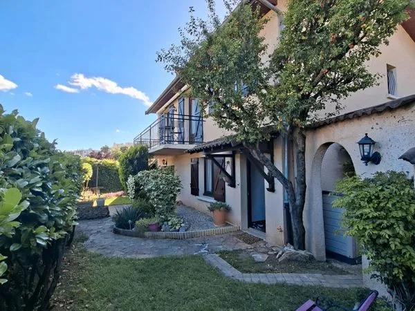 Maison 5 pièces 121 m²