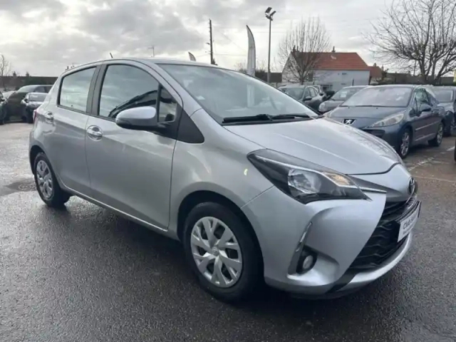 Toyota Yaris 110 vvt-i france business 5p my19 — photo 3