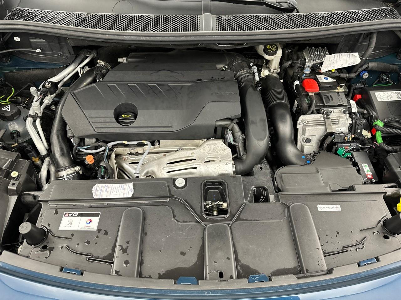 Peugeot 3008 hybrid 225 e-eat8 allure pack — photo 13