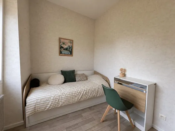 Studio 1 pièce 12 m²