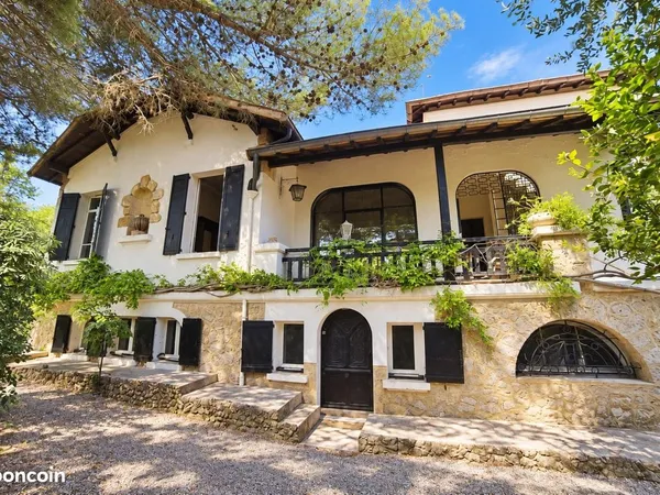 Maison 6 pièces 180 m²