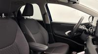 Toyota Yaris 116h Design 5p MY22 — photo 15