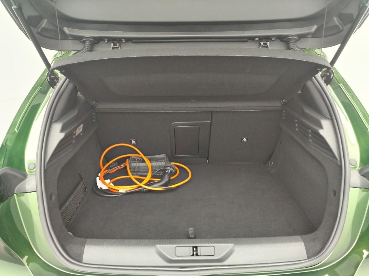 Peugeot 308 phev 180 e-eat8 allure pack — photo 14