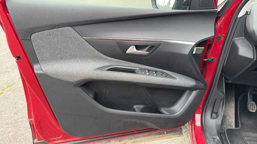 Peugeot 3008 1.6 BlueHDi 120 - Active Business – 2017 – 169986 km – Diesel – Boîte Manuelle — photo 39