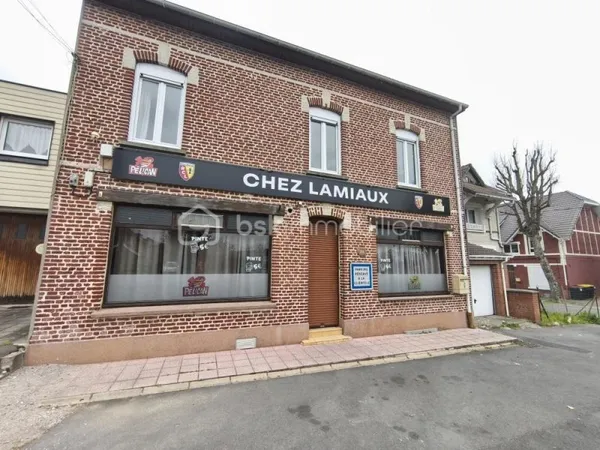 Découvrez une opportunité unique à Lens : bâtiment polyvalent au coeur de la ville !