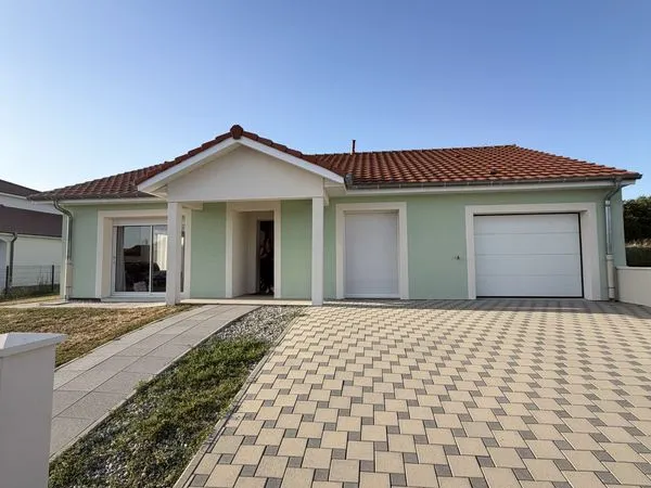 Maison plain-pied 117 m² - 3 chambres - Terrain 6,60 ares - Morhange