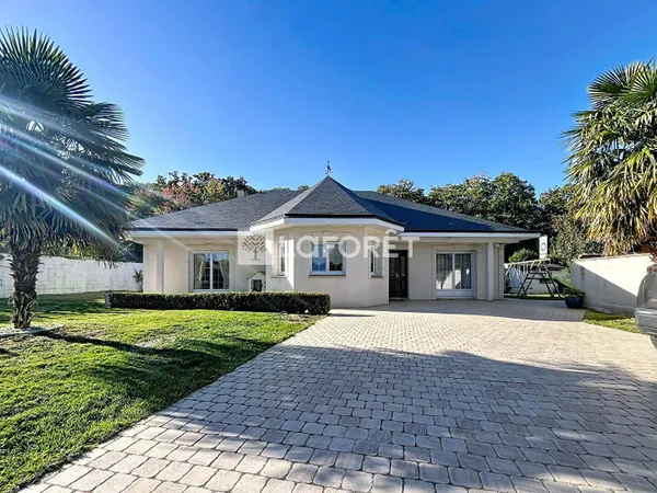 Maison de plain-pied 6 pièces 145 m²