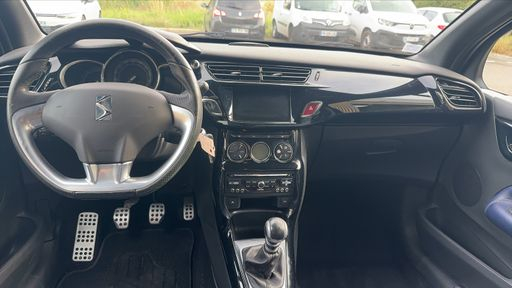 Citroen DS3 1.6 BlueHDi 120 - Sport Chic – 2015 – 125399 km – Diesel – Boîte Manuelle — photo 25