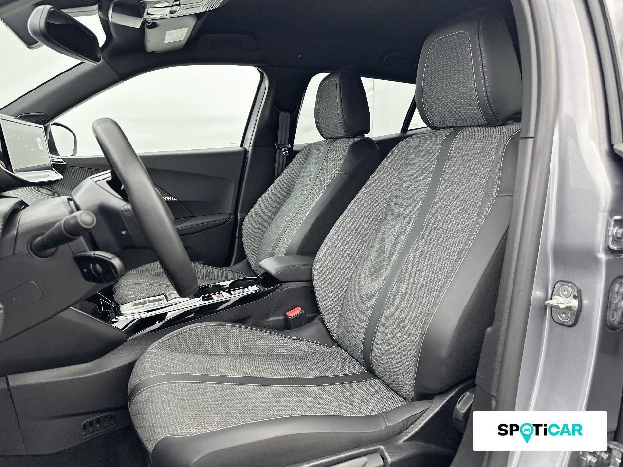 Peugeot 2008 e-2008 156ch 54 kwh allure — photo 9