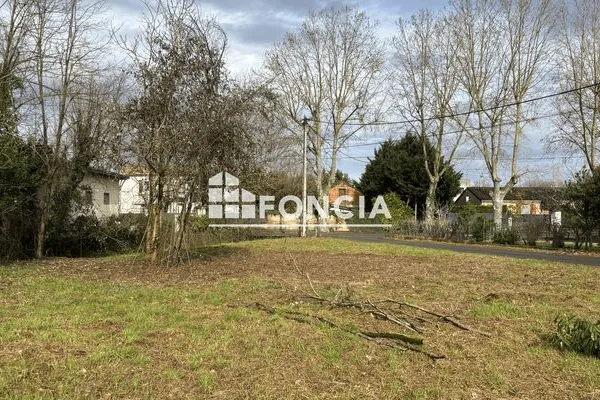 Terrain 956 m²