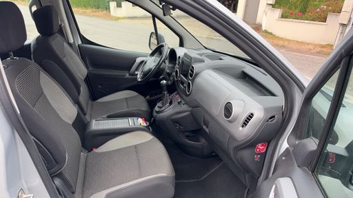 Peugeot Partner Tepee 1.6 BlueHDi 100 - Outdoor – 2018 – 83141 km – Diesel – Boîte Manuelle — photo 8