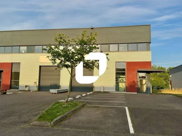 Local d'activité 409 m²