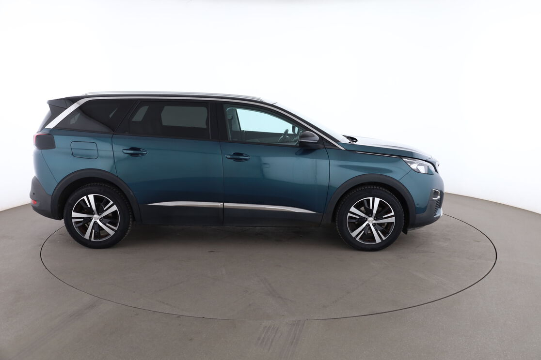 Peugeot 5008 1.2 PureTech Allure — photo 6
