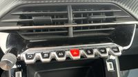Peugeot 2008 1.2 PureTech 130ch S&S Style — photo 26