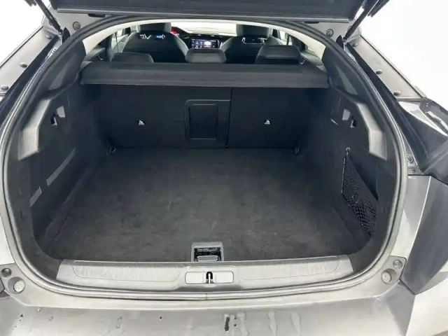 Peugeot 408 phev 225 e-eat8 — photo 29
